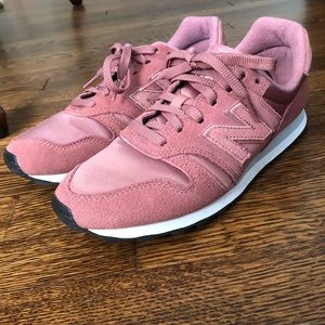 NWOT new balance sneakers